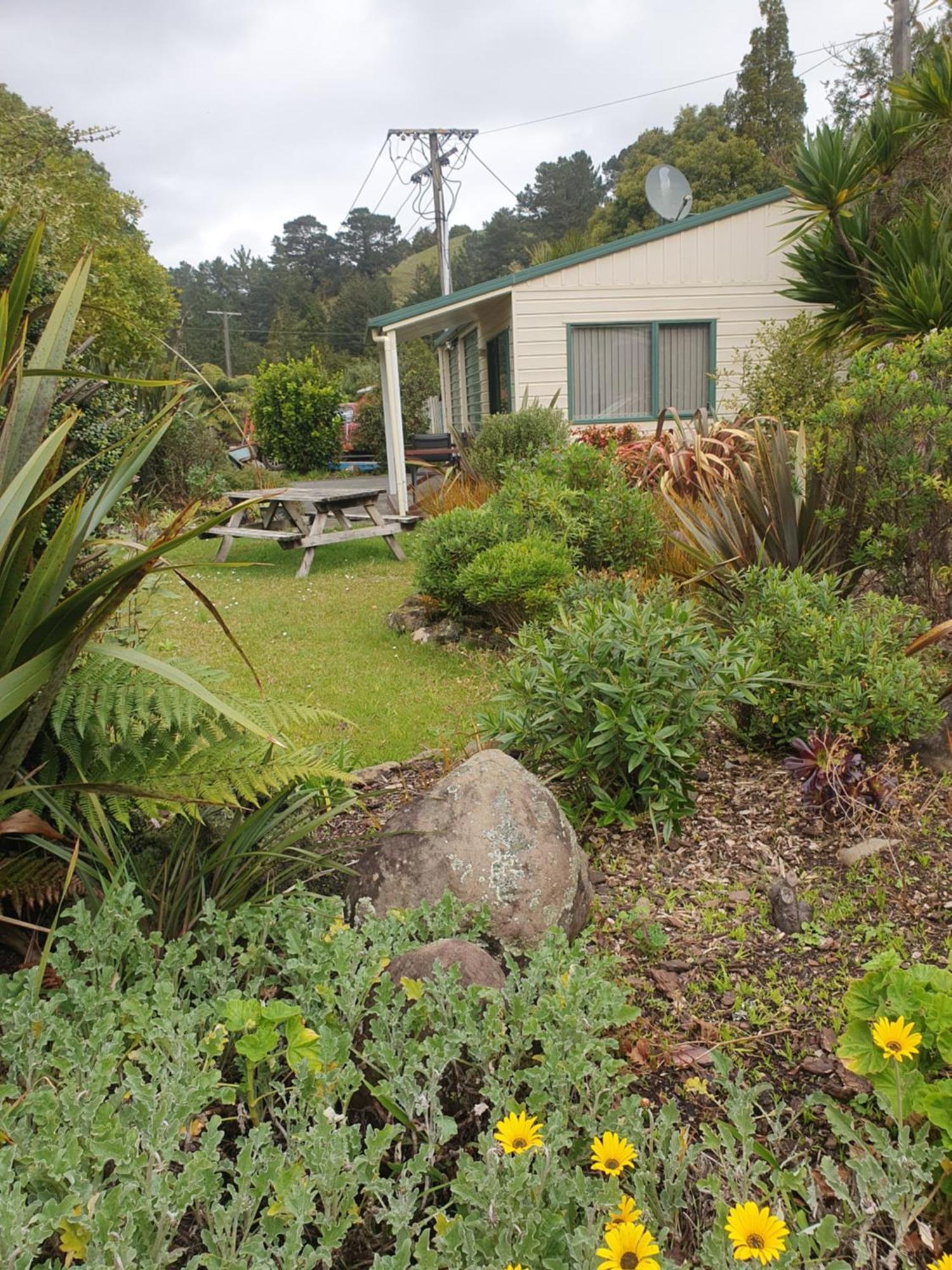 Kauri Coast Top 10 Holiday Park Kaihu Exteriör bild