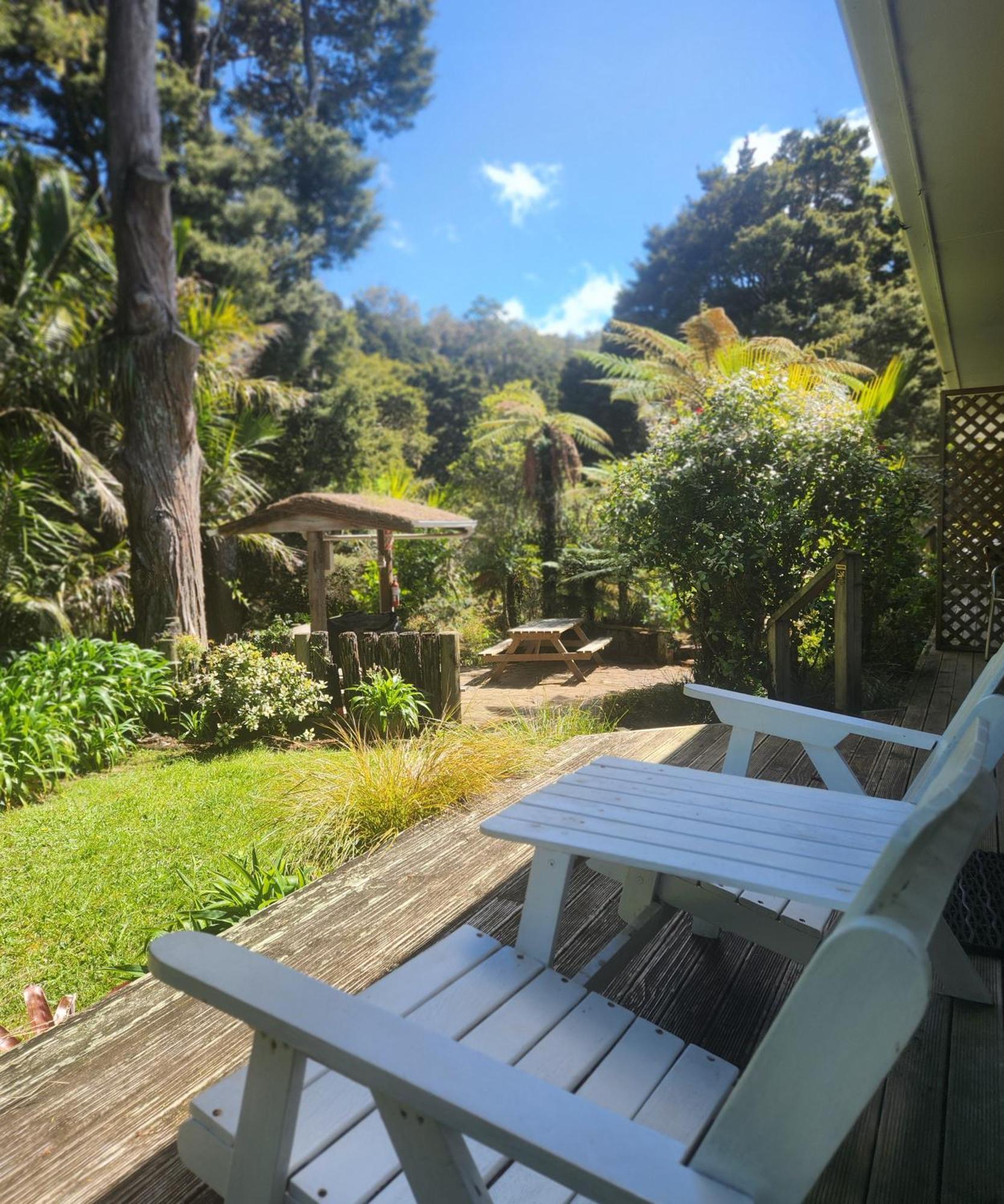 Kauri Coast Top 10 Holiday Park Kaihu Exteriör bild